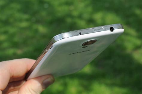 Watch this: Samsung's Galaxy S4 more breakable than Apple's 